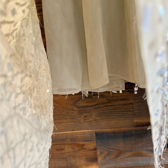 MacDuggal 94044 Cape Dress MRSP $598 - Picture 9 of 12